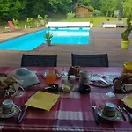 Spacieuse Avec Balcon Et Acces Piscine Chauffee - Fr-1-589-701 3* Anould