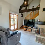 Spacieuse Avec Balcon Et Acces Piscine Chauffee - Fr-1-589-701 Bed & Breakfast Anould