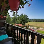 Spacieuse Avec Balcon Et Acces Piscine Chauffee - Fr-1-589-701 Anould