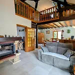 Spacieuse Avec Balcon Et Acces Piscine Chauffee - Fr-1-589-701 Anould