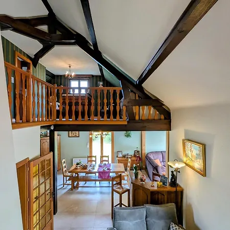 Spacieuse Avec Balcon Et Acces Piscine Chauffee - Fr-1-589-701