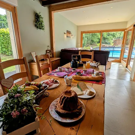 Spacieuse Avec Balcon Et Acces Piscine Chauffee - Fr-1-589-701 B&B 3*