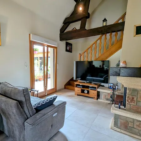 Spacieuse Avec Balcon Et Acces Piscine Chauffee - Fr-1-589-701 B&B Anould