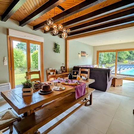 Spacieuse Avec Balcon Et Acces Piscine Chauffee - Fr-1-589-701