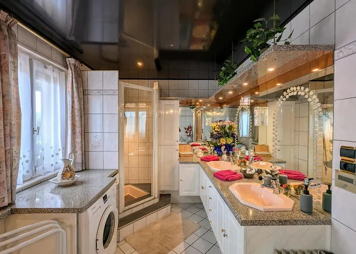 Spacieuse Avec Balcon Et Acces Piscine Chauffee - Fr-1-589-701 Anould