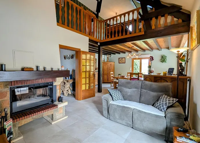 Spacieuse Avec Balcon Et Acces Piscine Chauffee - Fr-1-589-701 Anould